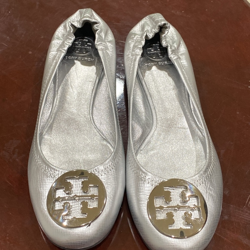 Tory Burch Metallic Silver Loafers